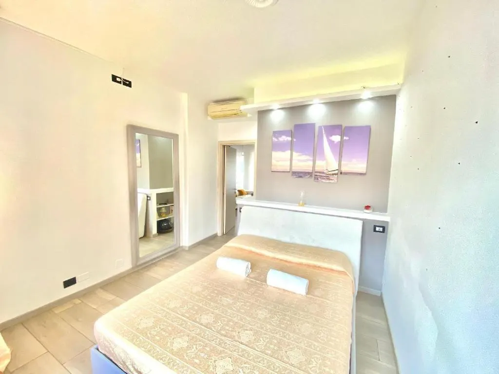 Milano Bocconi Home 0*, Milan Italy